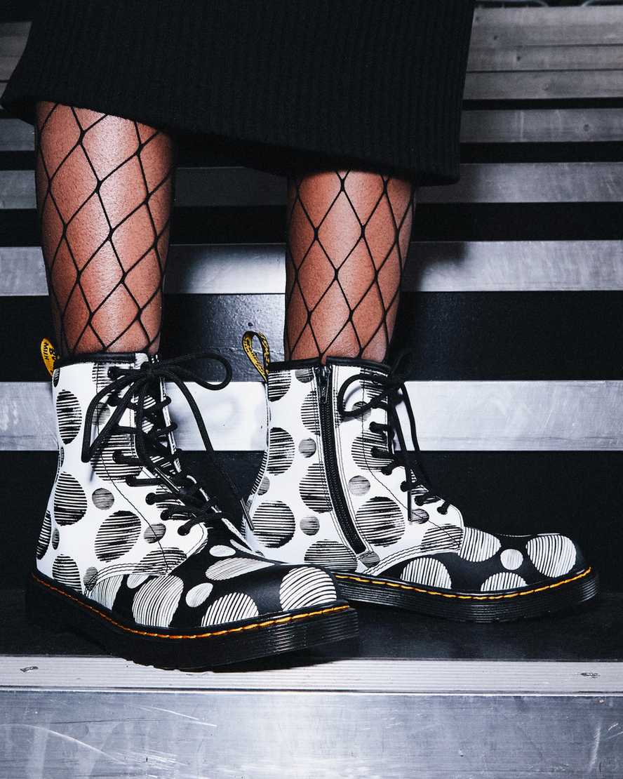 svarta dr martens 1460 polka dot barnstövlar med snörning