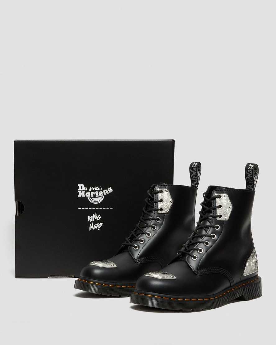 svarta dr martens king nerd 1460 herrstövlar med snörning