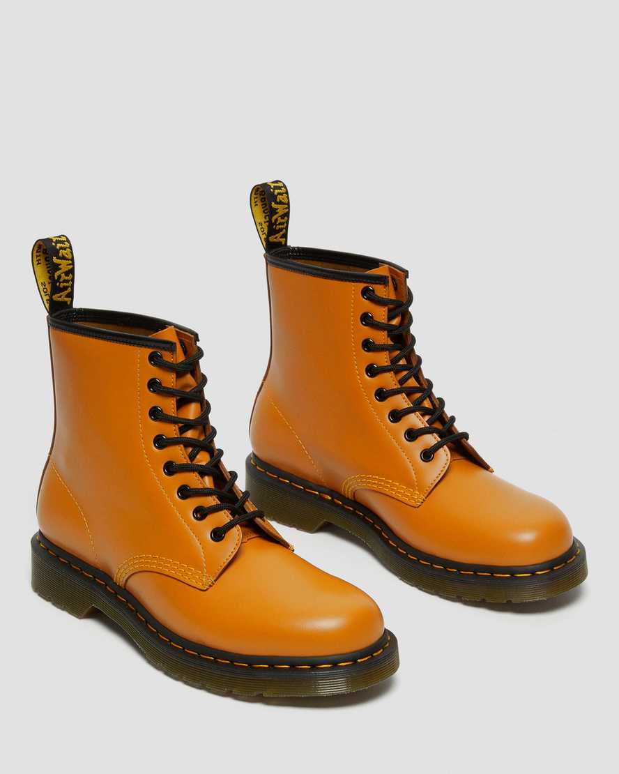 orange dr martens 1460 smooth herrstövlar med snörning