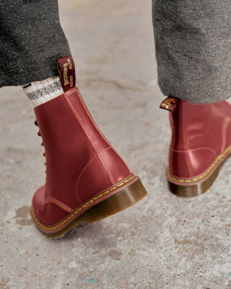 röda dr martens 1460 vintage made in england herrstövlar med snörning
