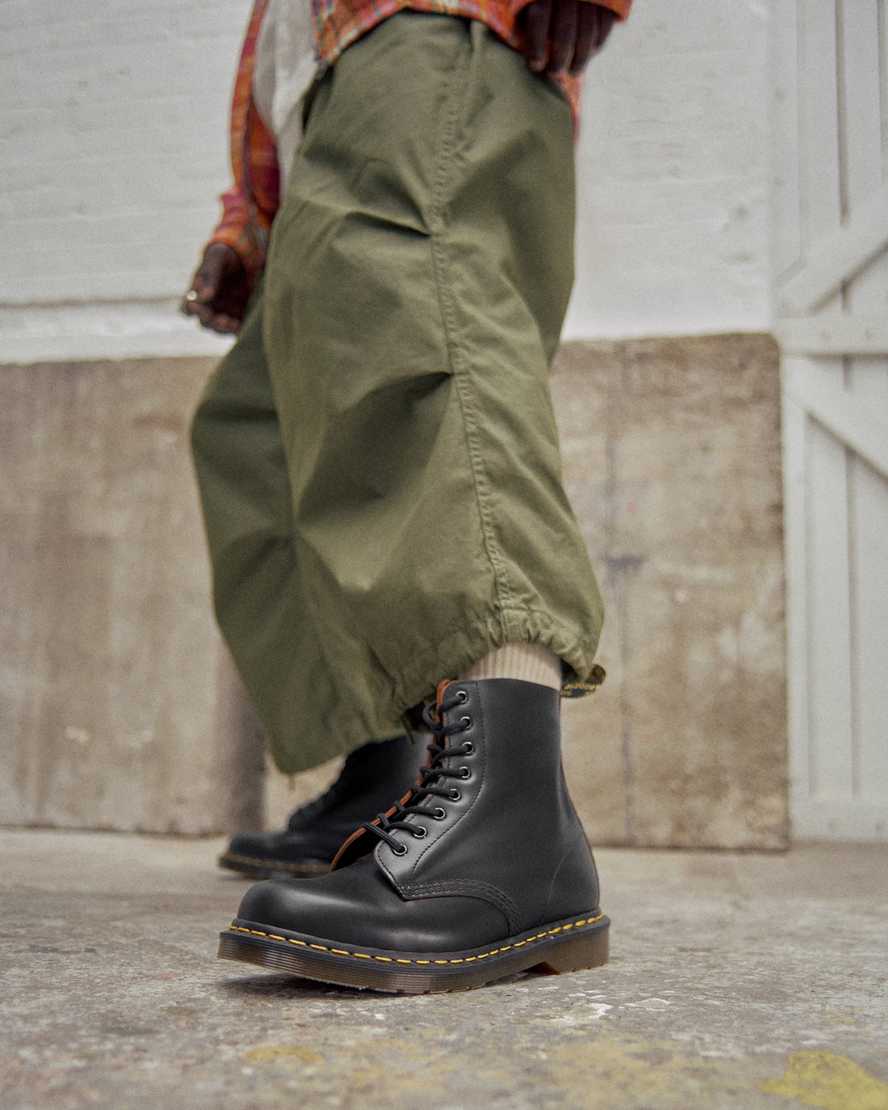 svarta dr martens 1460 vintage made in england herrstövlar med snörning