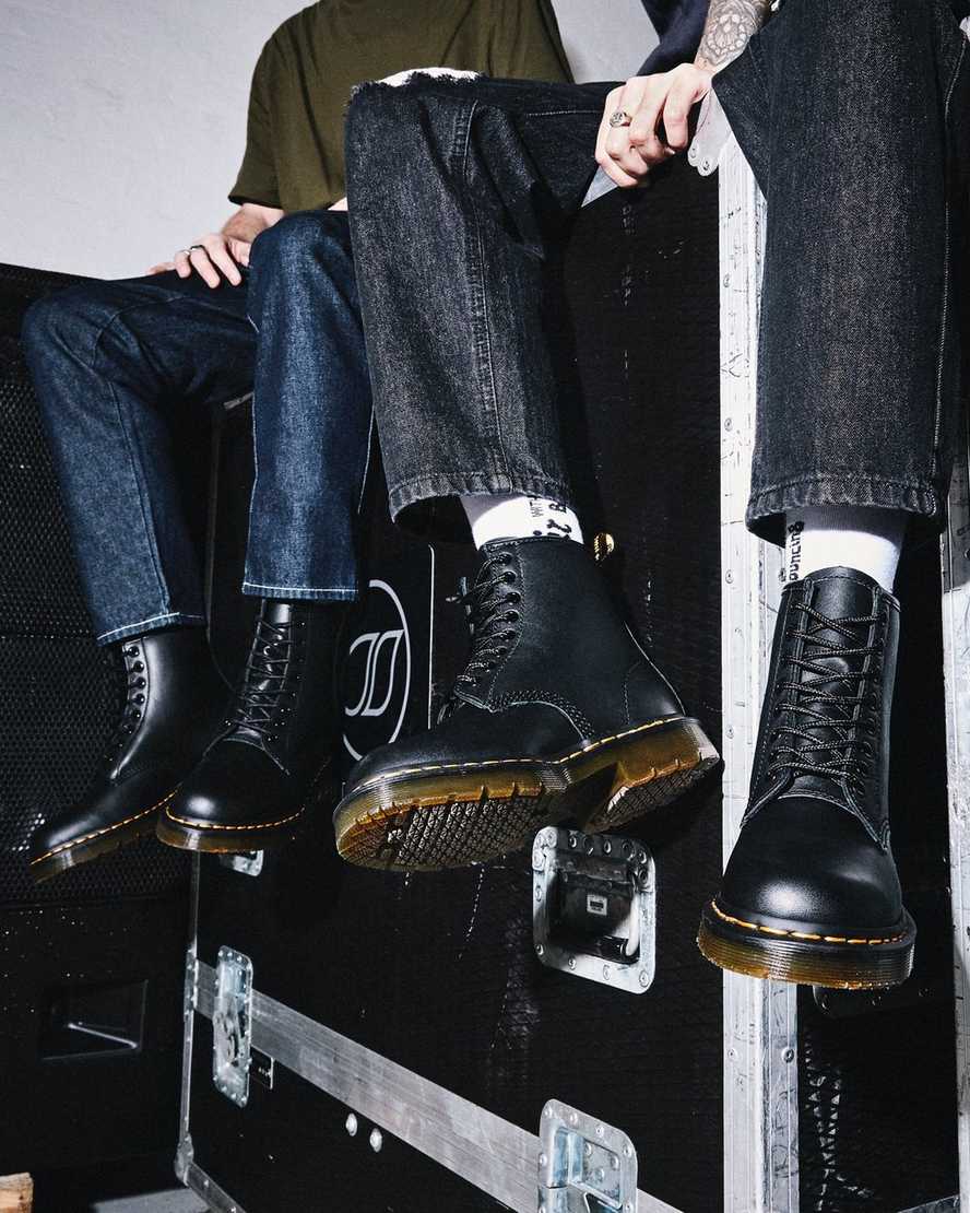 svarta dr martens 1460 halkfria herrstövlar med snörning