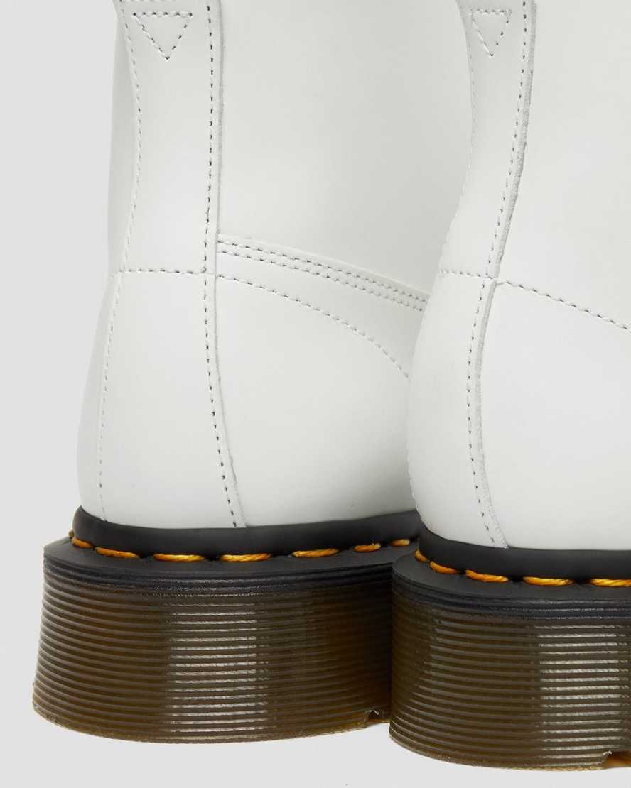 vita dr martens church smooth monkey-stövlar för män