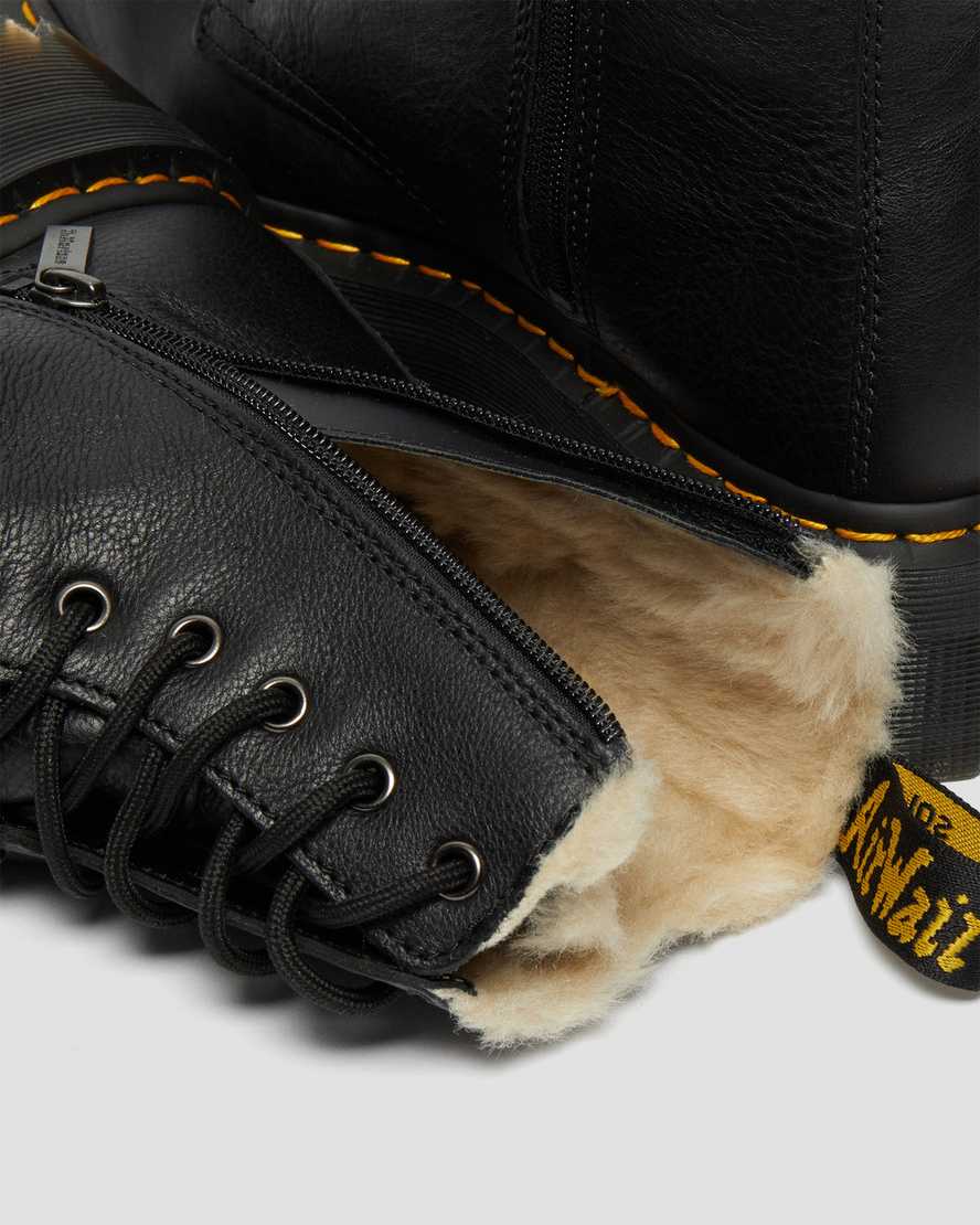 svarta dr martens jadon fodrade platåstövlar med fuskpäls för herr
