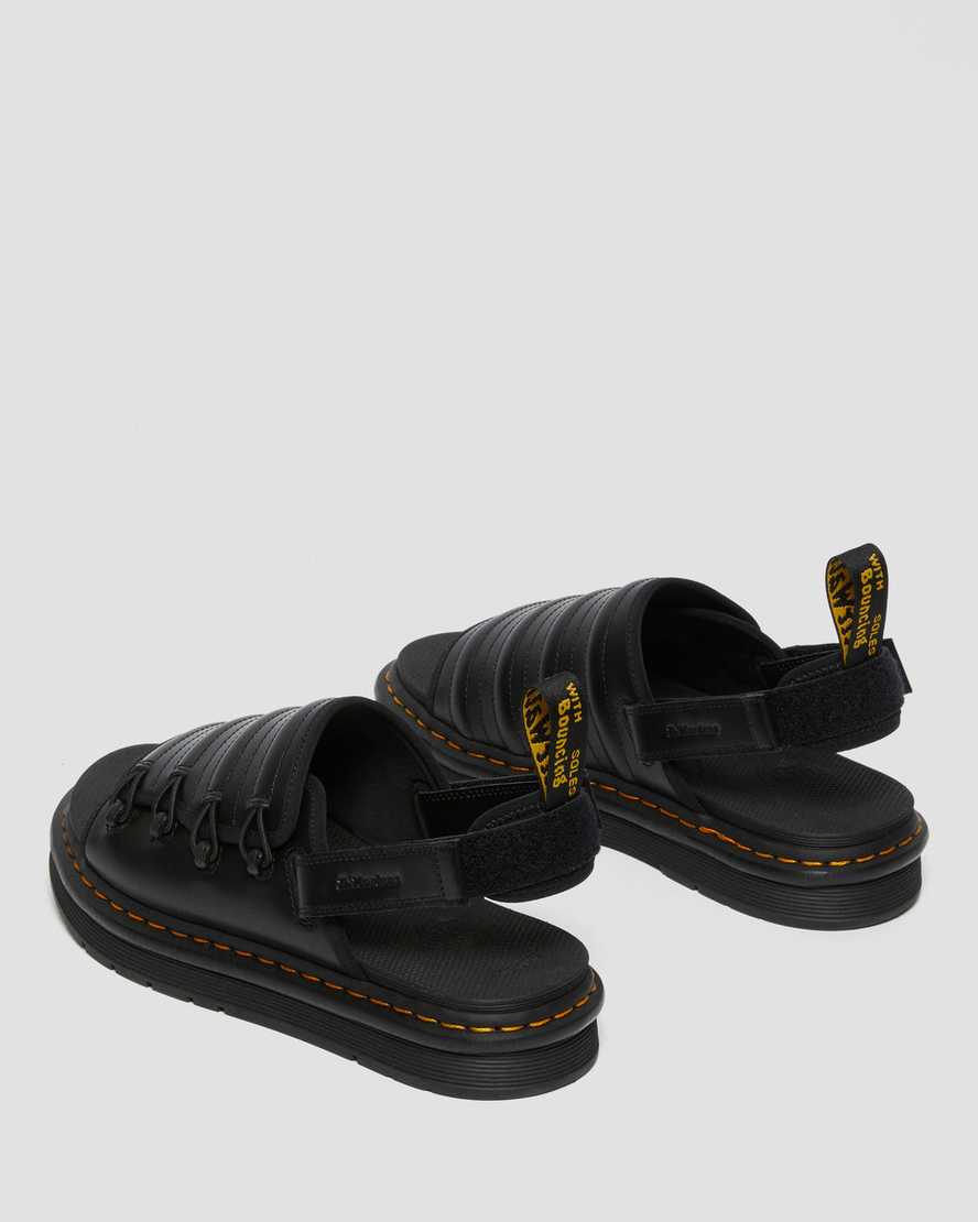 svarta dr martens mura suicoke herrsandaler