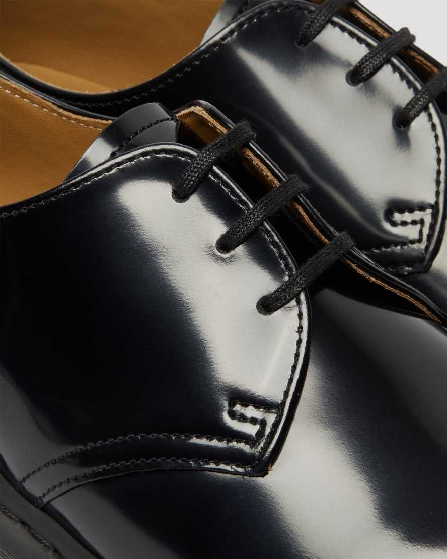 svarta dr martens archie ii smooth herrskor med snörning