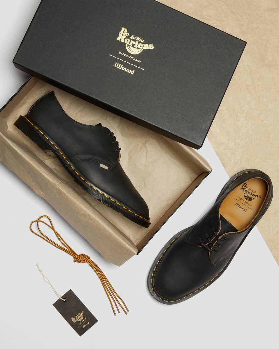 svarta dr martens archie ii jjjjound wyoming herrskor med snörning