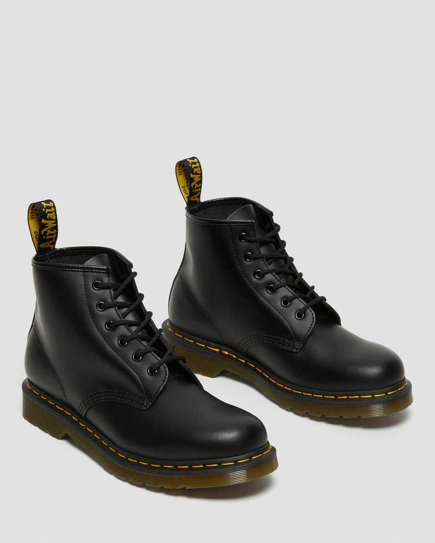 svarta dr martens 101 yellow stitch smooth damstövlar