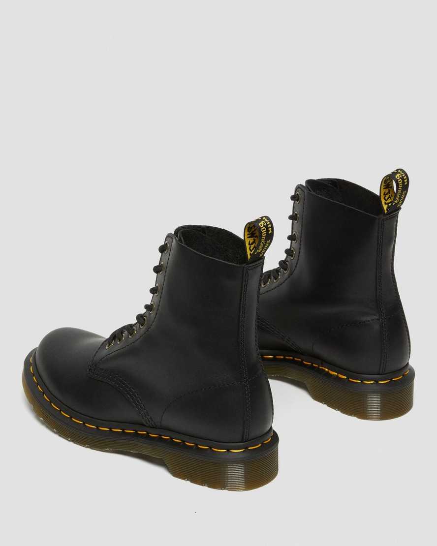 svarta dr martens 1460 pascal wanama damstövlar