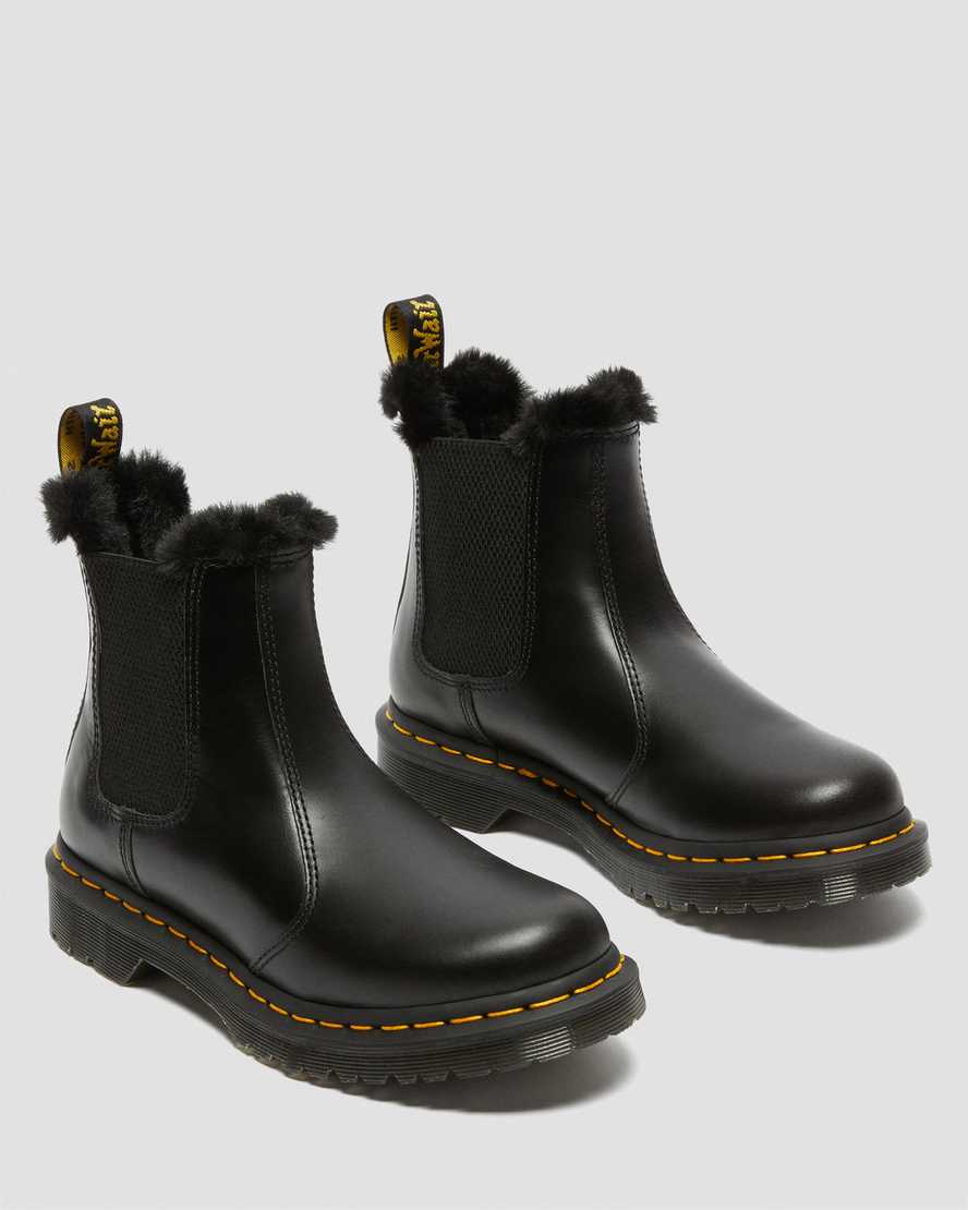 svarta dr martens 2976 leonore fodrade med fuskpäls för dam chelsea stövlar