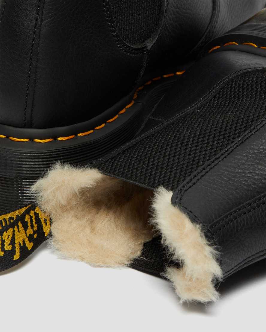 svarta dr martens 2976 fodrade platå chelsea stövlar med fuskpäls för damer
