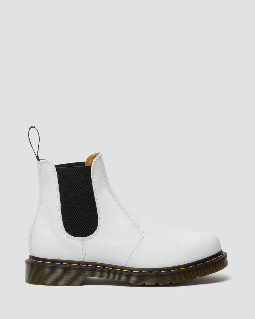 vita dr martens 2976 yellow stitch smooth chelsea stövlar för dam