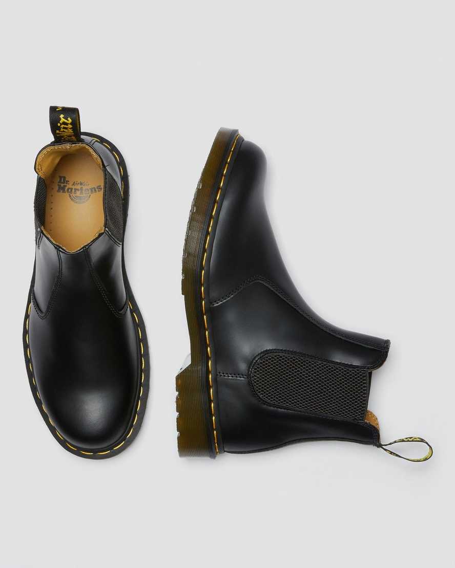 svarta dr martens 2976 yellow stitch smooth chelsea stövlar för dam