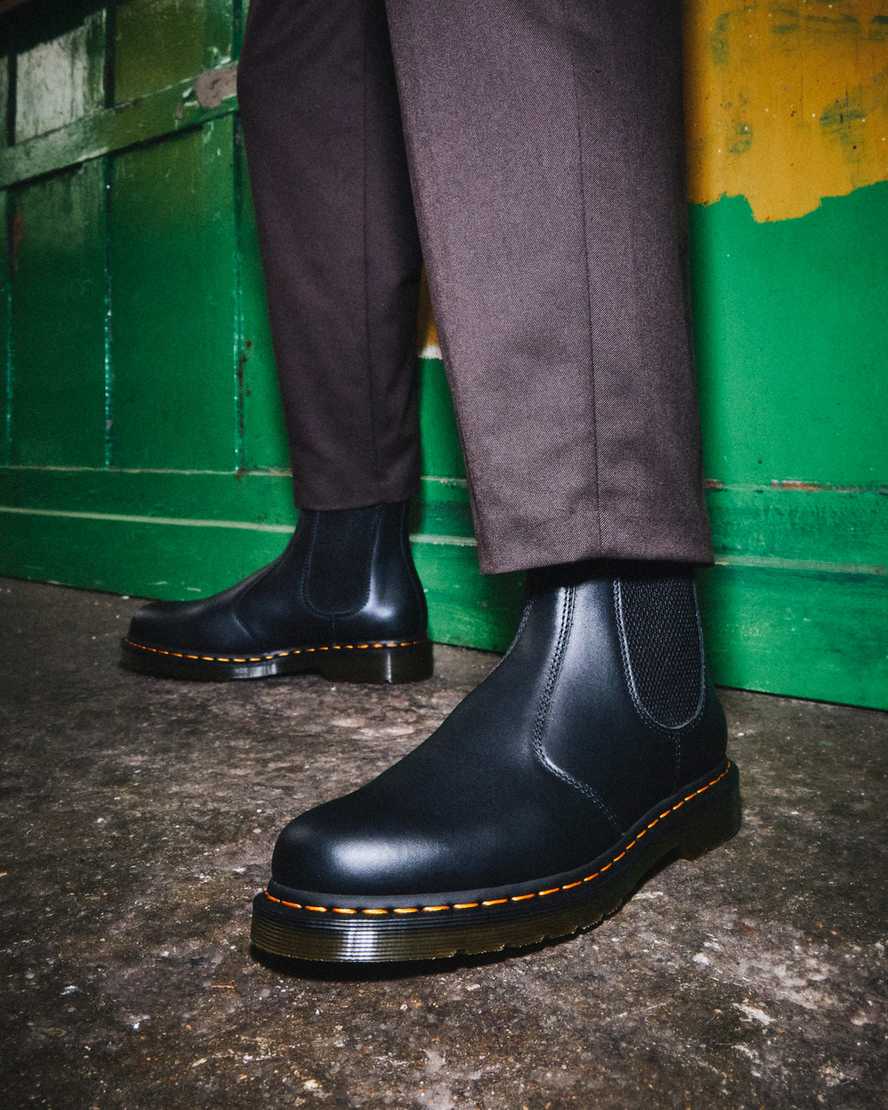 svarta dr martens 2976 nappa chelsea-stövlar för kvinnor