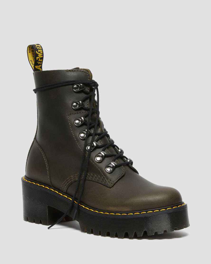 bruna dr martens leona damklackade stövlar