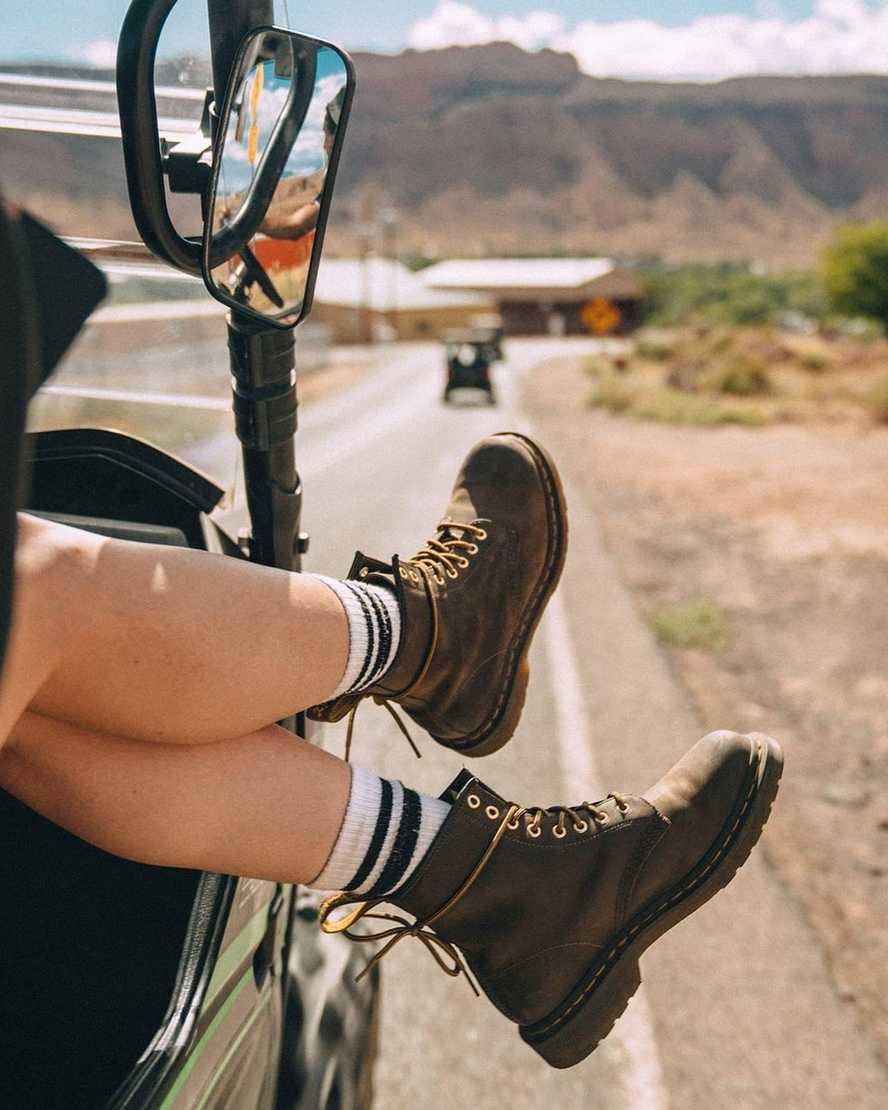 bruna dr martens 1460 crazy horse damstövlar med snörning