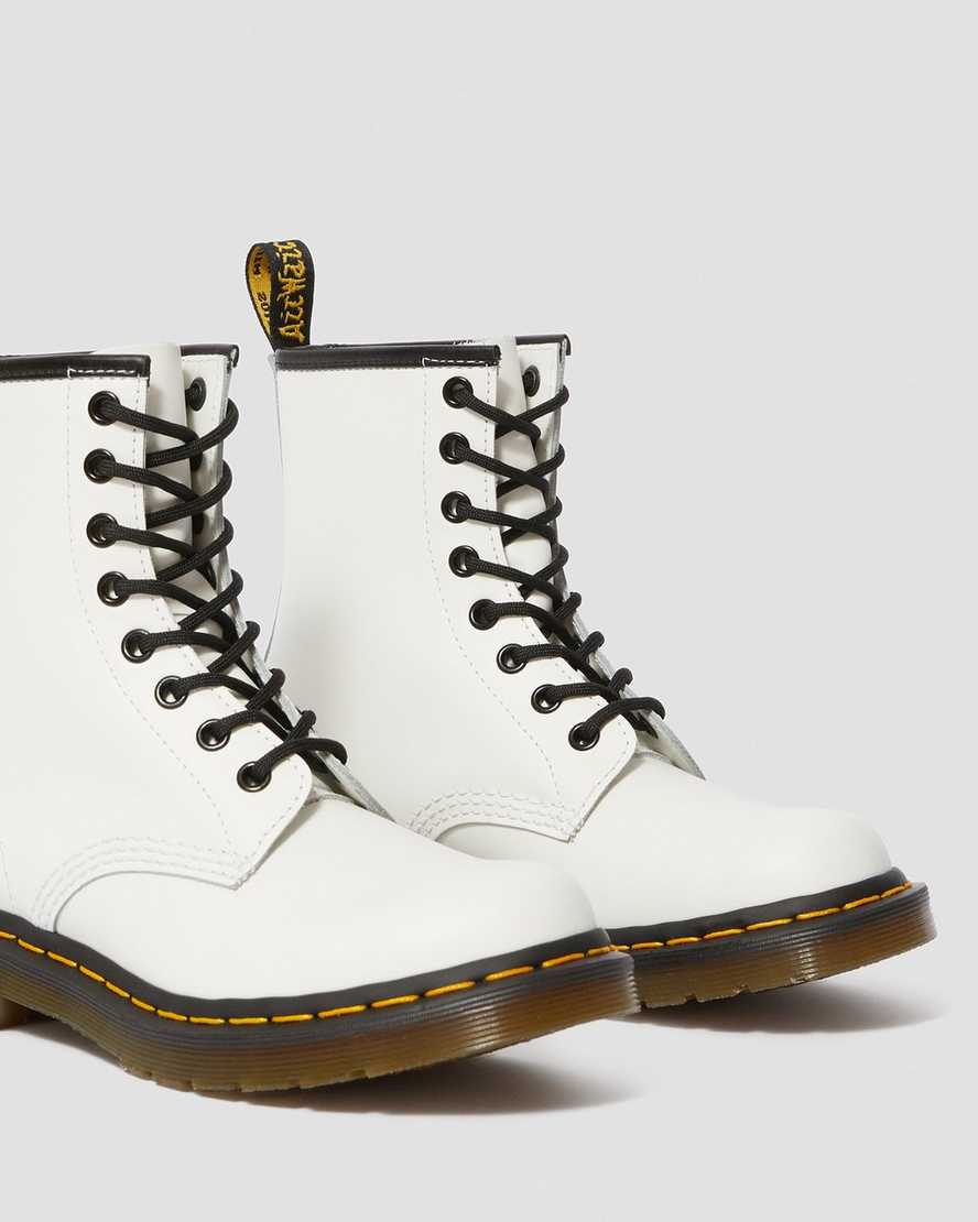 vita dr martens 1460 smooth damstövlar med snörning