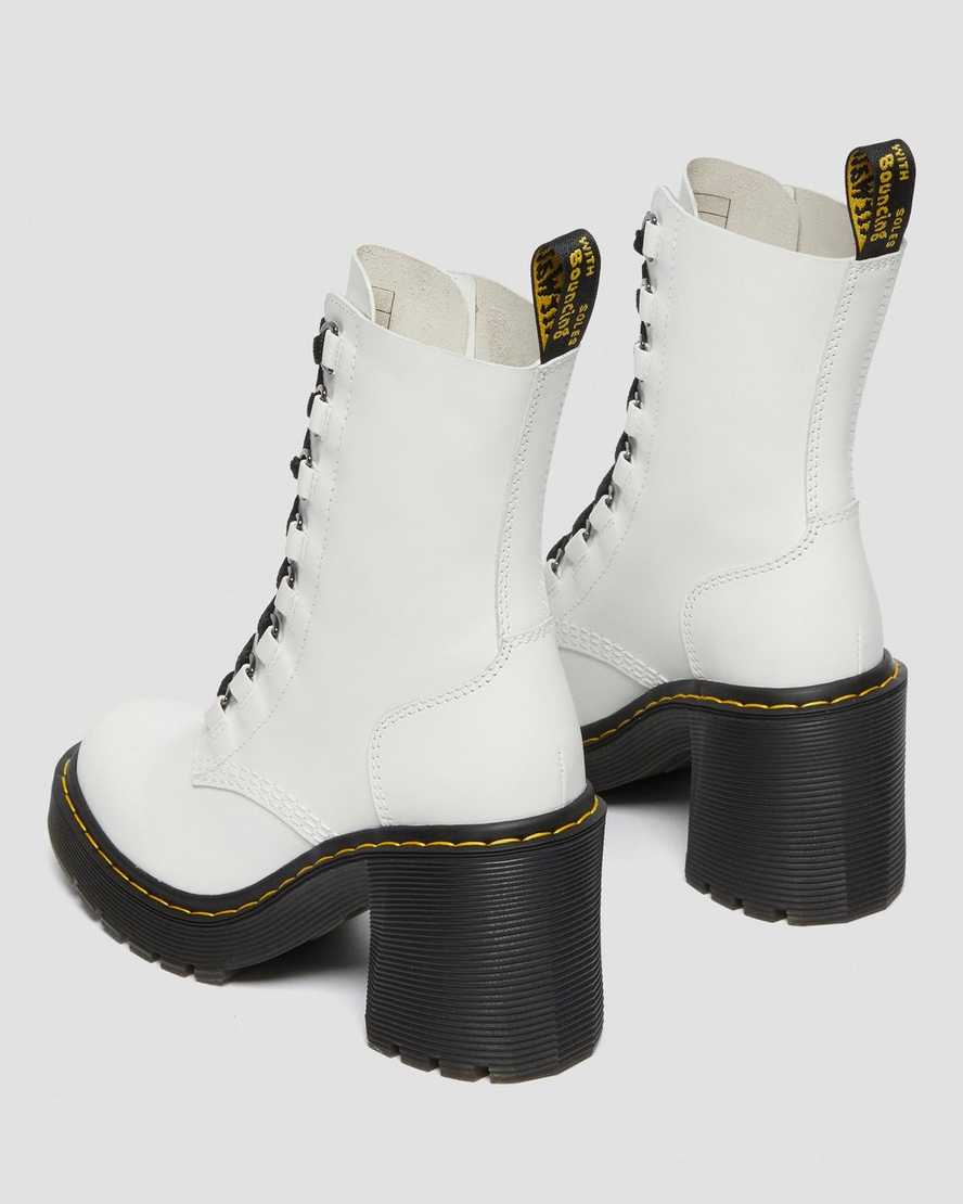 vita dr martens chesney flared heel damstövlar med snörning