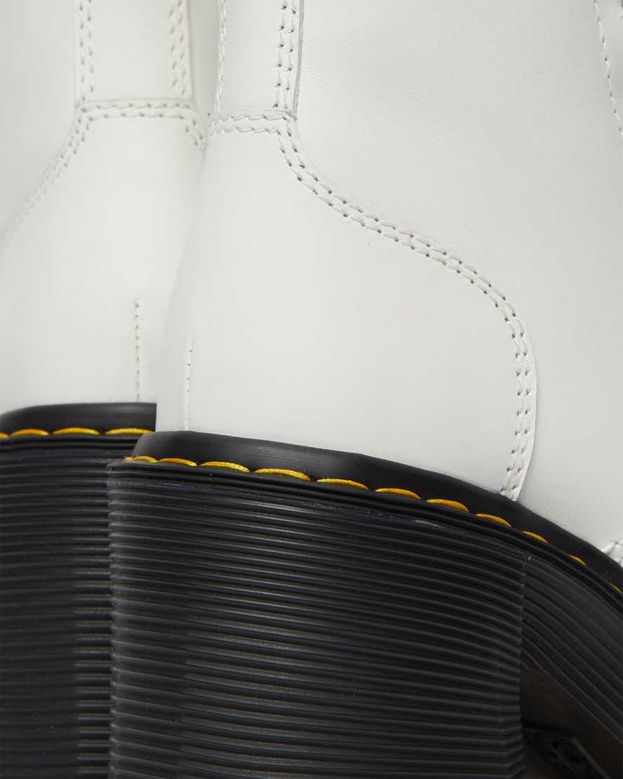 vita dr martens chesney flared heel damstövlar med snörning