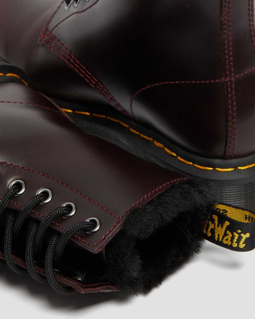 dr martens 1460 serena fuskpälsfodrade damstövlar med snörning vinröda