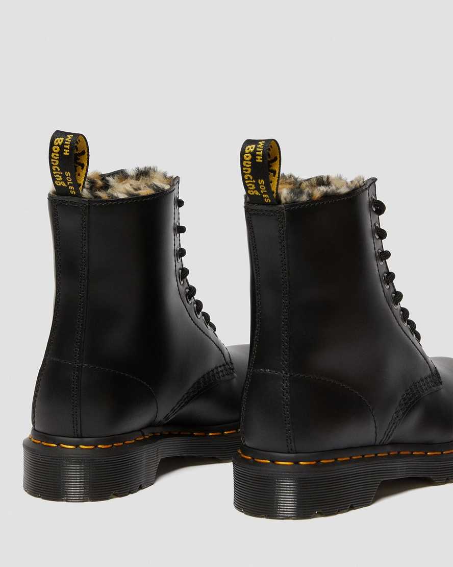 svarta dr martens 1460 serena leopard fuskpäls fodrade stövlar för dam