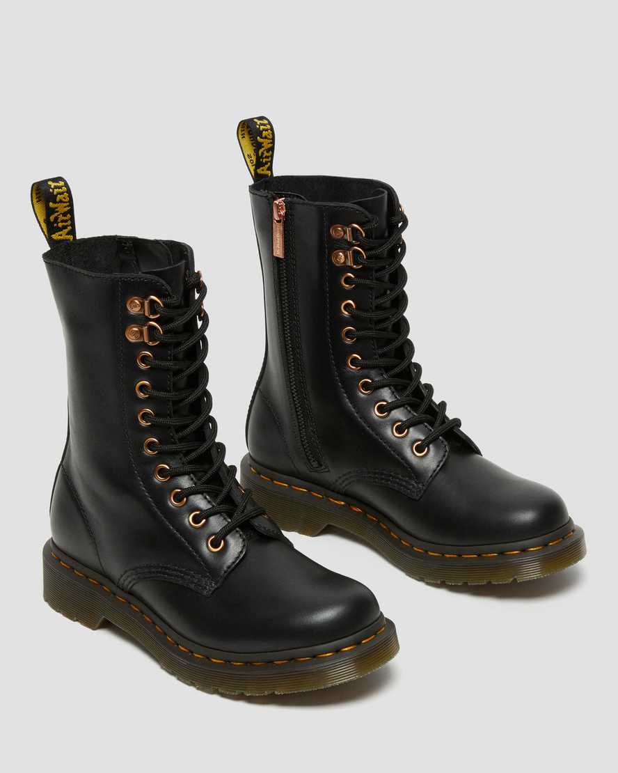 svarta dr martens 1490 rose gold hardware damstövlar med halva vaden