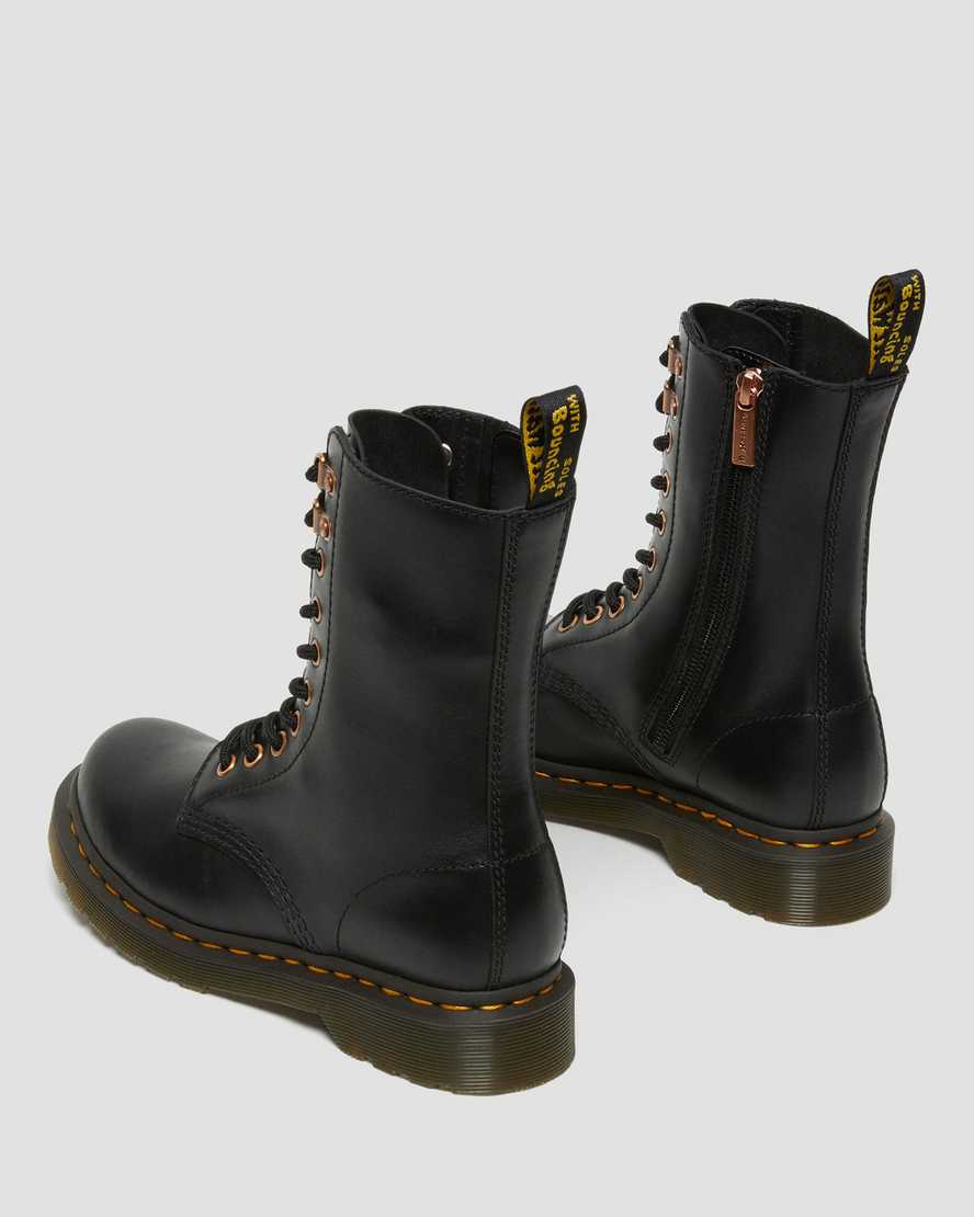 svarta dr martens 1490 rose gold hardware damstövlar med halva vaden
