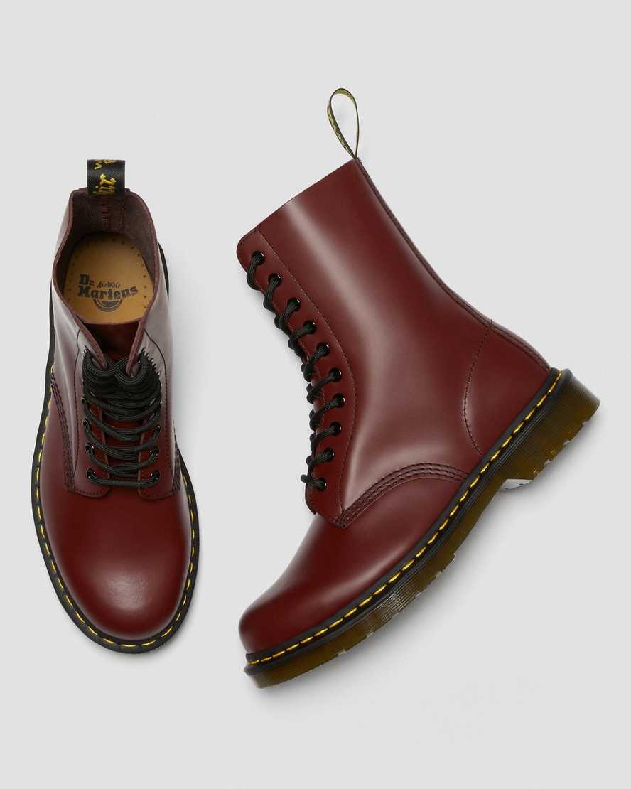 röda dr martens 1490 smooth damstövlar med halva vaden