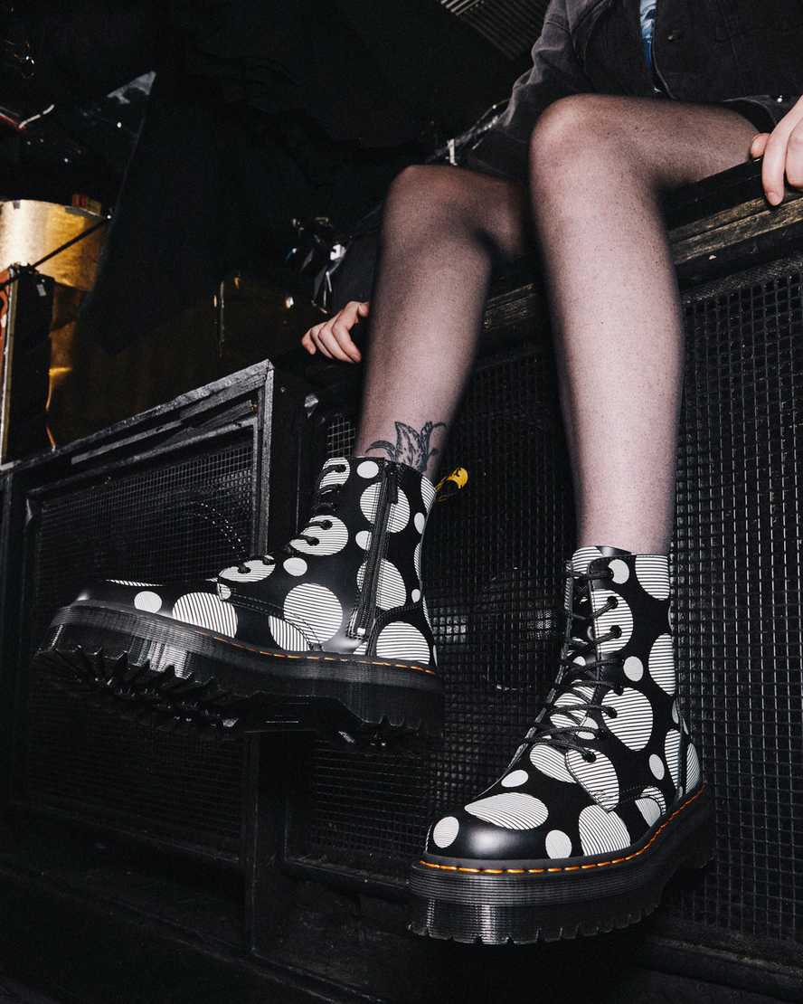 svarta dr martens jadon polka dot smooth platåstövlar för dam