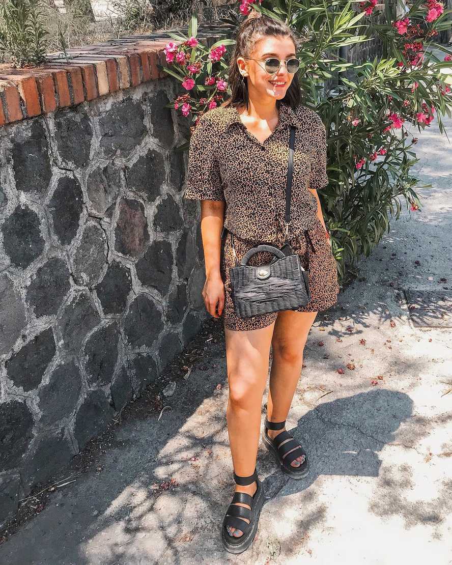 svarta dr martens clarissa ii dam platåsandaler