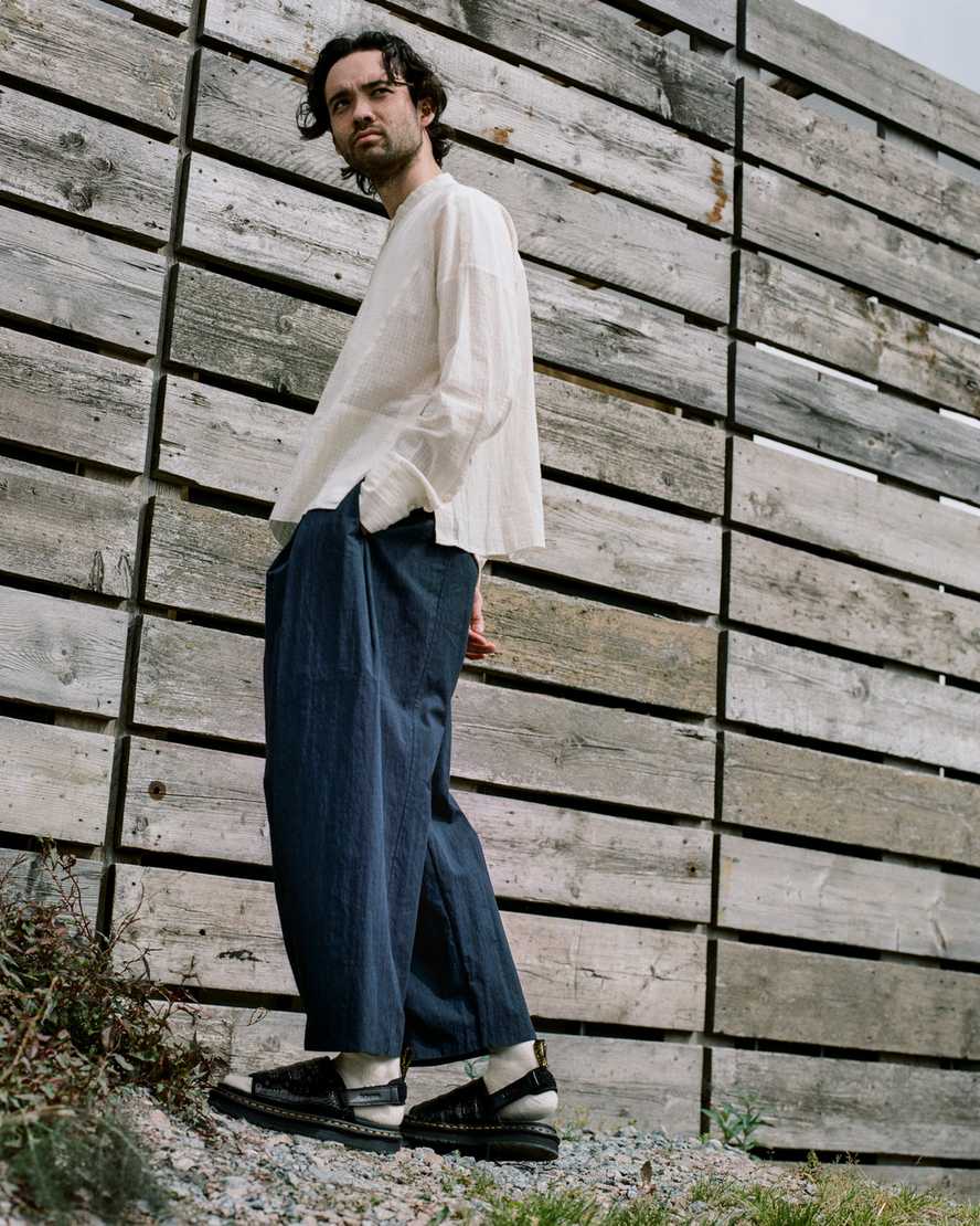 svarta dr martens mura suicoke croco damsandaler