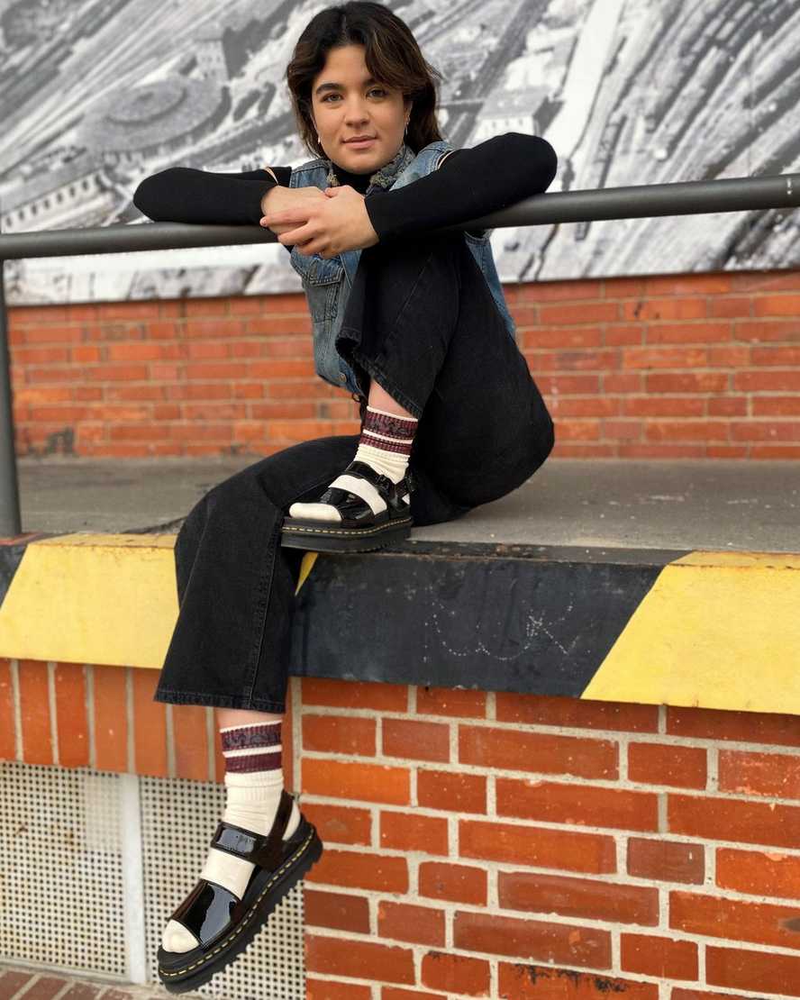 svarta dr martens voss patent damsandaler med rem