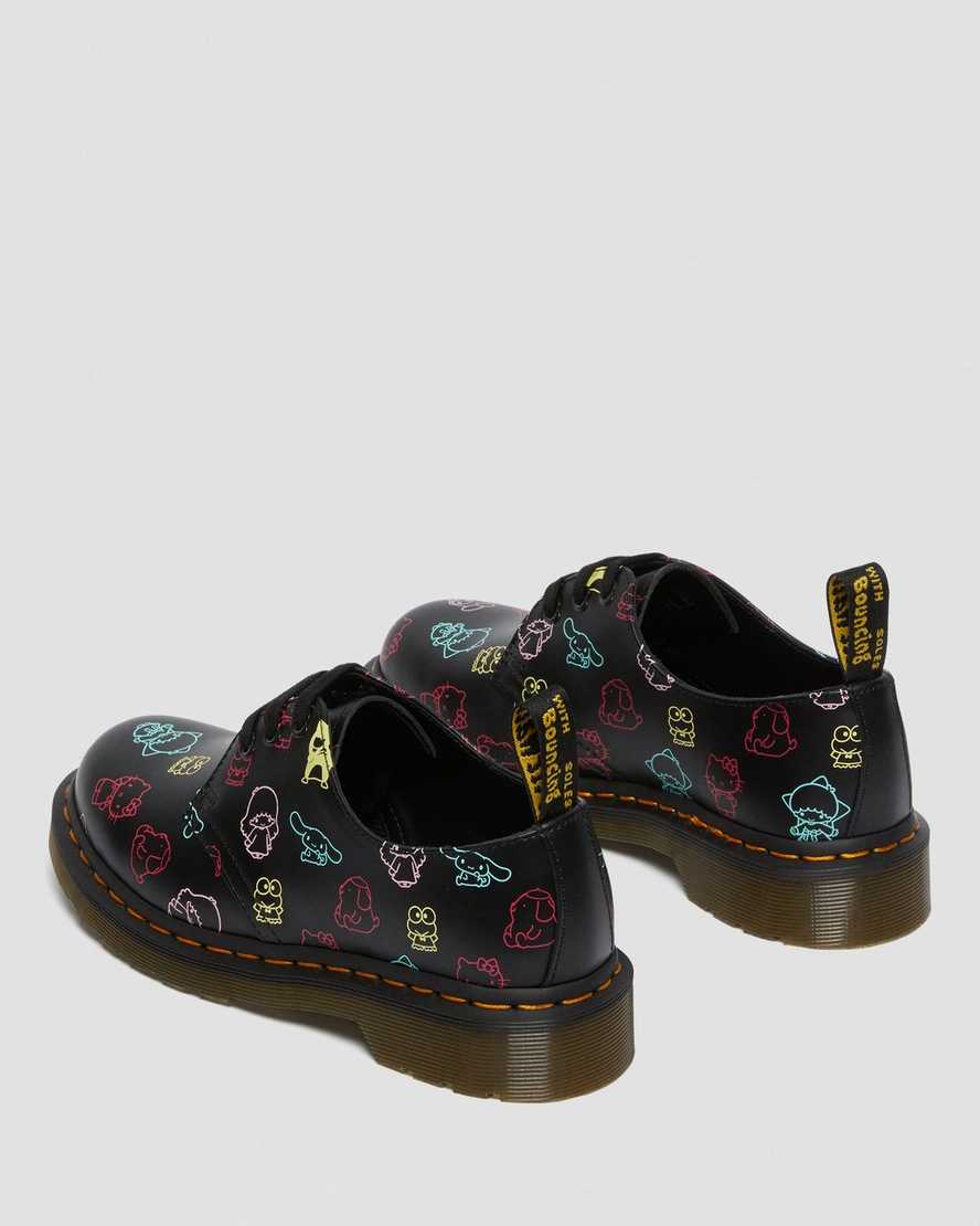 svarta dr martens hello kitty friends 1461 smooth oxfordskor för dam