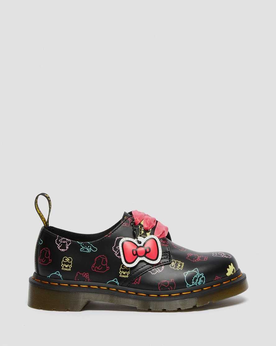 svarta dr martens hello kitty friends 1461 smooth oxfordskor för dam