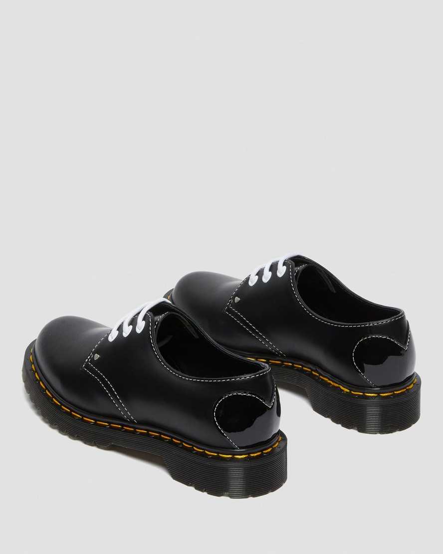 svarta dr martens 1461 hearts smooth lack oxfordskor för dam