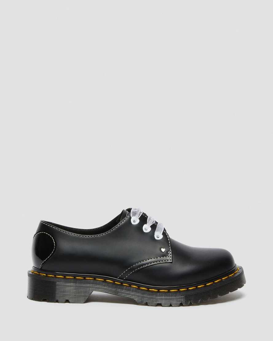 svarta dr martens 1461 hearts smooth lack oxfordskor för dam