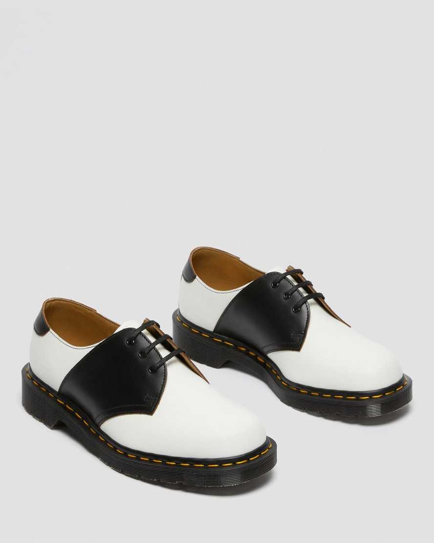 vita svarta dr martens 1461 dam sadelskor